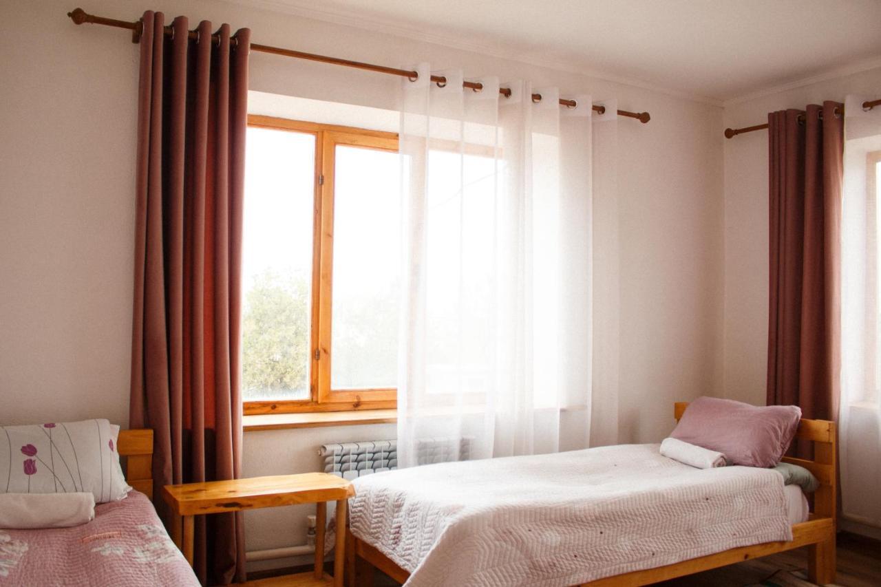 Guest House Altyn Oimok Bokonbayevo ภายนอก รูปภาพ