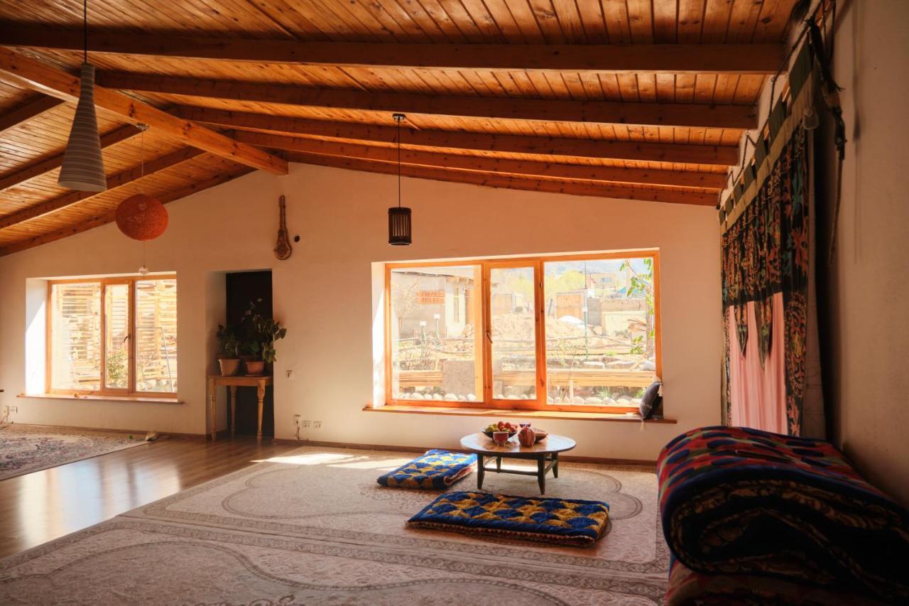 Guest House Altyn Oimok Bokonbayevo ภายนอก รูปภาพ